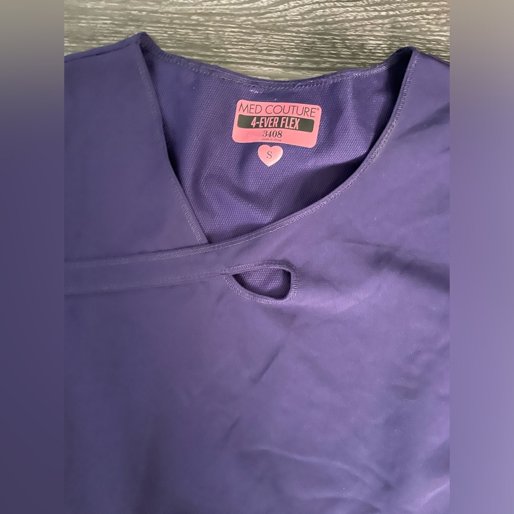 Scrub top 👩‍⚕️ - Picture 2 of 5